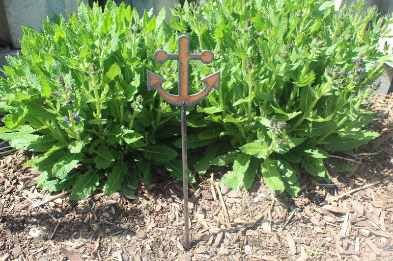 Anchor design metal plant stake.